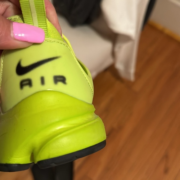 Nike lime green - Picture 3 of 5